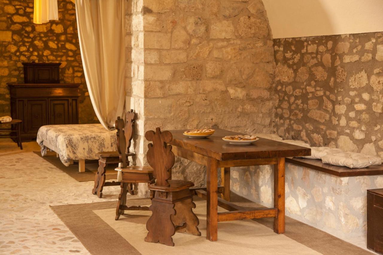 קאסקיה Agriturismo La Commenda-Adults Only חדר תמונה