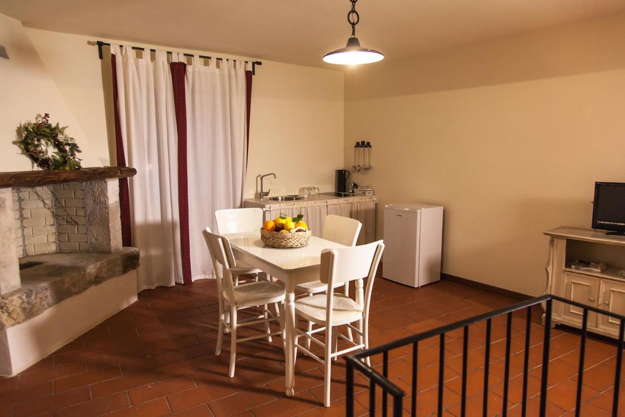 קאסקיה Agriturismo La Commenda-Adults Only חדר תמונה