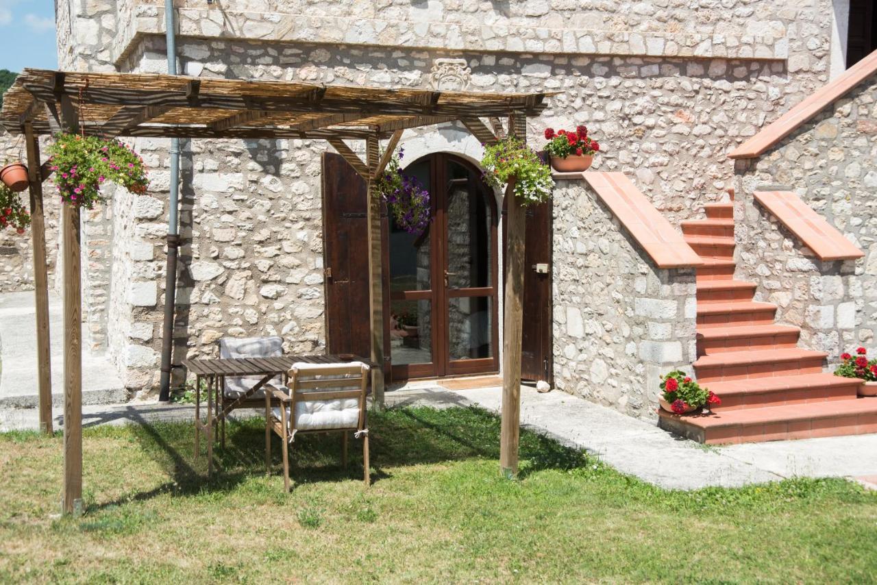 קאסקיה Agriturismo La Commenda-Adults Only מראה חיצוני תמונה