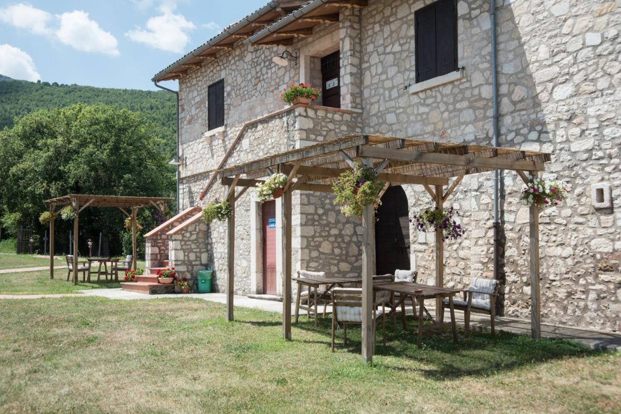 קאסקיה Agriturismo La Commenda-Adults Only מראה חיצוני תמונה