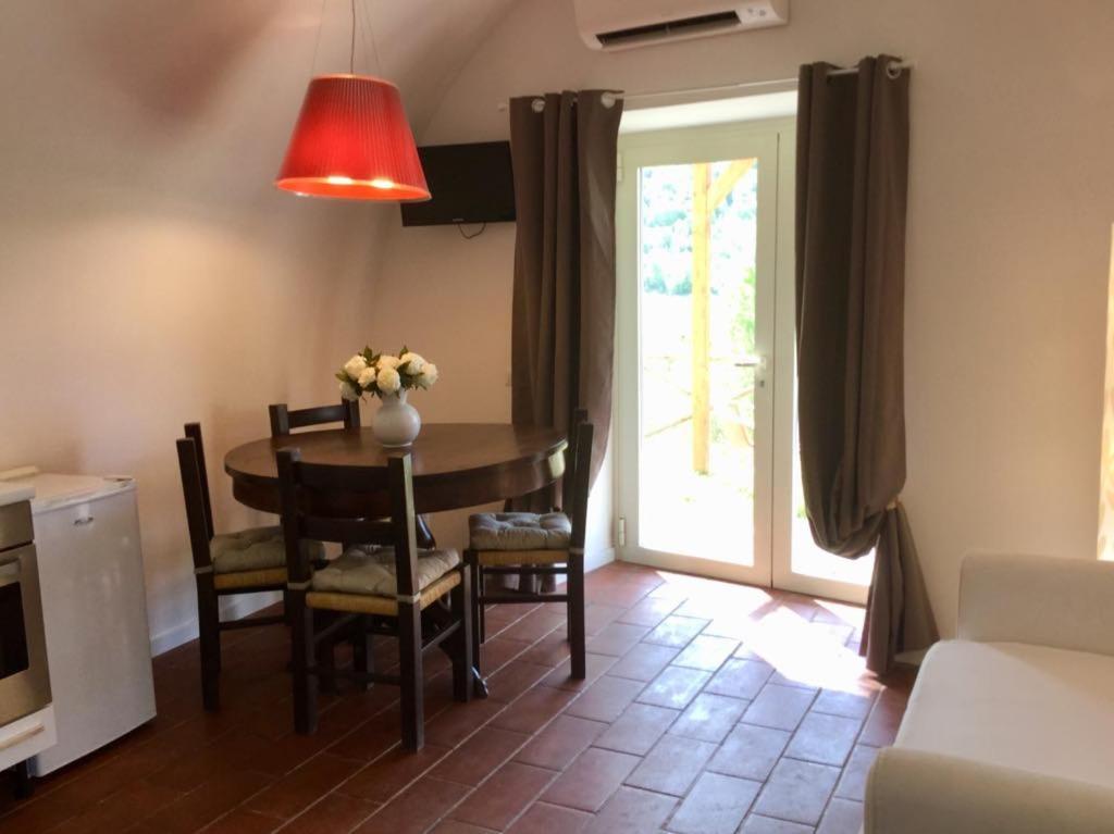 קאסקיה Agriturismo La Commenda-Adults Only מראה חיצוני תמונה